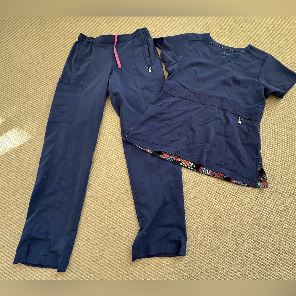 Navy Blue Vera Bradley Scrub Set!